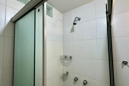 Apartamento à venda com 90m², 2 quartos e 2 vagas Apartamento à venda com 90m², 2 quartos e 2 vagasBanheiro Social