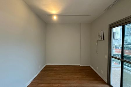 Apartamento à venda com 90m², 2 quartos e 2 vagas Apartamento à venda com 90m², 2 quartos e 2 vagasSuíte