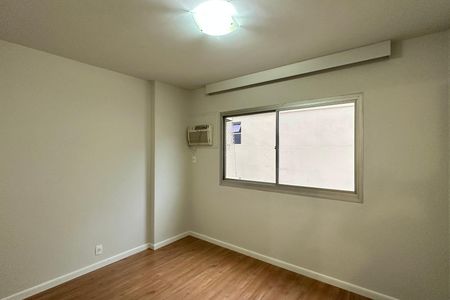 Apartamento à venda com 90m², 2 quartos e 2 vagas Apartamento à venda com 90m², 2 quartos e 2 vagasQuarto