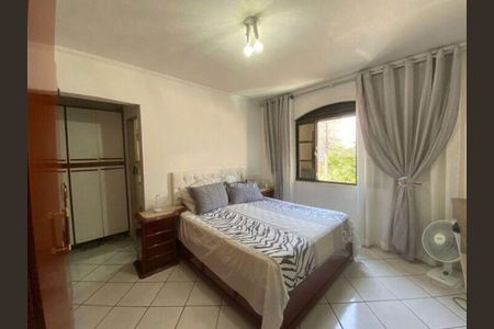 Casa à venda com 160m², 4 quartos e 2 vagas