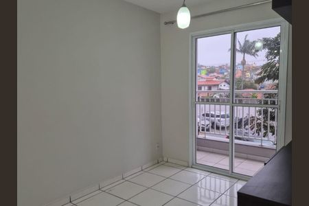 Sala de apartamento para alugar com 3 quartos, 61m² em Jardim Santo André, Santo André