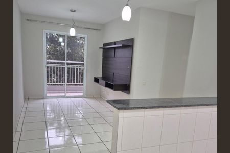 Sala de apartamento para alugar com 3 quartos, 61m² em Jardim Santo André, Santo André