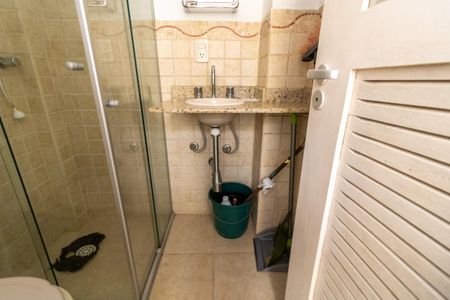 Apartamento à venda com 106m², 3 quartos e sem vaga Apartamento à venda com 106m², 3 quartos e sem vagaBanheiro de Serviço