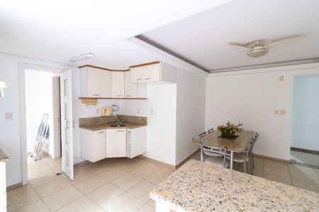 Apartamento à venda com 106m², 3 quartos e sem vaga Apartamento à venda com 106m², 3 quartos e sem vagaCozinha