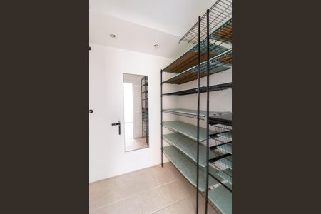 Apartamento à venda com 106m², 3 quartos e sem vaga Apartamento à venda com 106m², 3 quartos e sem vagaCloset da suíte