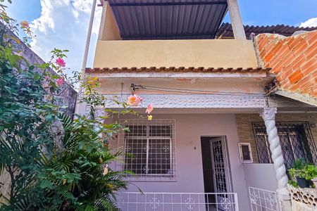 Casa para alugar com 104m², 2 quartos e sem vagaFachada casa
