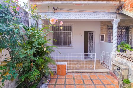 Casa para alugar com 104m², 2 quartos e sem vagaFachada casa