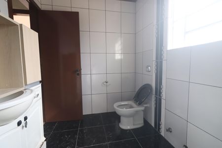 Casa à venda com 600m², 3 quartos e 5 vagasBanheiro da casa 02