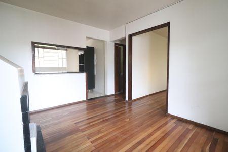 Casa à venda com 600m², 3 quartos e 5 vagasSala casa 02