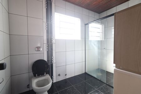 Casa à venda com 600m², 3 quartos e 5 vagasBanheiro da casa 02