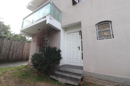 Casa à venda com 600m², 3 quartos e 5 vagasFachada 