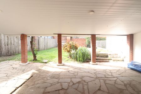 Casa à venda com 600m², 3 quartos e 5 vagasGaragem da casa 02
