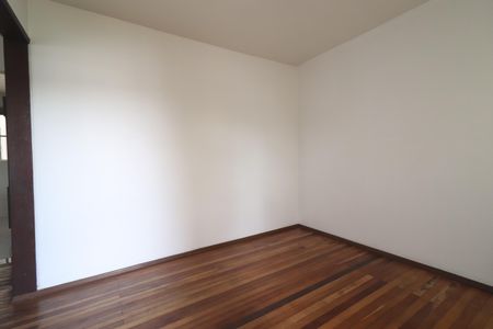 Casa à venda com 600m², 3 quartos e 5 vagasSala casa 02