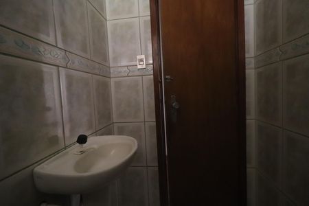 Casa à venda com 600m², 3 quartos e 5 vagasLavabo da casa 02