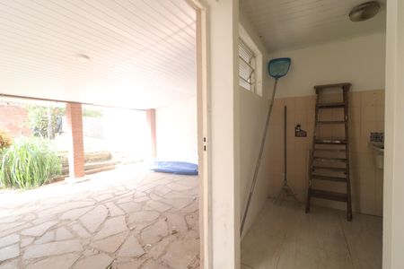 Casa à venda com 600m², 3 quartos e 5 vagasLavanderia da casa 02