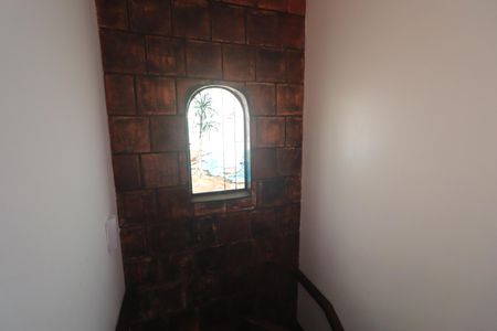 Casa à venda com 600m², 3 quartos e 5 vagasEscada