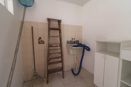 Casa à venda com 600m², 3 quartos e 5 vagasLavanderia da casa 02
