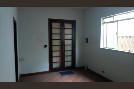 Casa à venda com 3 quartos, 200m² em Cidade Vargas, São Paulo