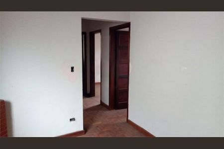 Casa à venda com 3 quartos, 200m² em Cidade Vargas, São Paulo