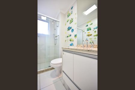 Apartamento à venda com 223m², 4 quartos e 4 vagasBanheiro Suíte 2