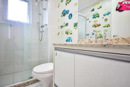 Apartamento à venda com 223m², 4 quartos e 4 vagasBanheiro Suíte 2