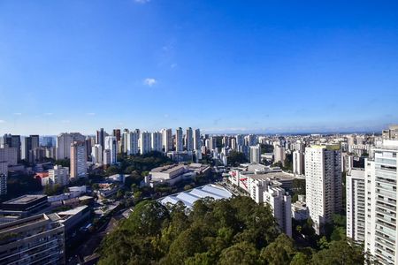 Apartamento à venda com 223m², 4 quartos e 4 vagasVista da Varanda