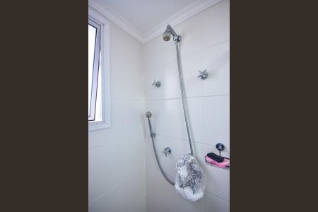 Apartamento à venda com 223m², 4 quartos e 4 vagasChuveiro do banheiro da Suíte 3