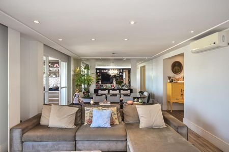 Apartamento à venda com 223m², 4 quartos e 4 vagasSala