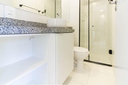 Apartamento à venda com 32m², 2 quartos e sem vaga Apartamento à venda com 32m², 2 quartos e sem vagaBanheiro