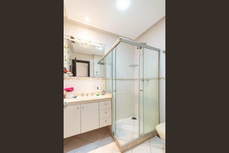 Apartamento à venda com 125m², 4 quartos e 1 vaga Apartamento à venda com 125m², 4 quartos e 1 vagaBanheiro 2