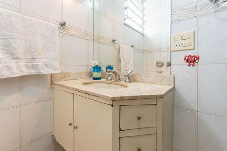Apartamento à venda com 125m², 4 quartos e 1 vaga Apartamento à venda com 125m², 4 quartos e 1 vagaBanheiro 1
