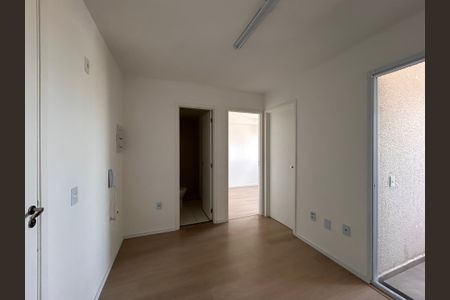 Sala/Cozinha de apartamento à venda com 2 quartos, 30m² em Vila Mangalot, São Paulo