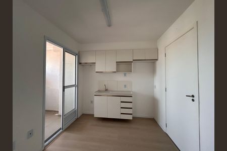 Sala/Cozinha de apartamento à venda com 2 quartos, 30m² em Vila Mangalot, São Paulo