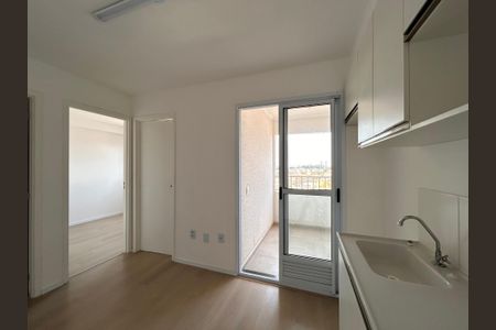 Sala/Cozinha de apartamento à venda com 2 quartos, 30m² em Vila Mangalot, São Paulo