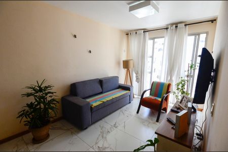 Apartamento à venda com 68m², 2 quartos e 1 vagaSala