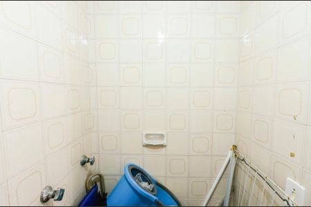 Apartamento à venda com 68m², 2 quartos e 1 vagaBanheiro de Serviço