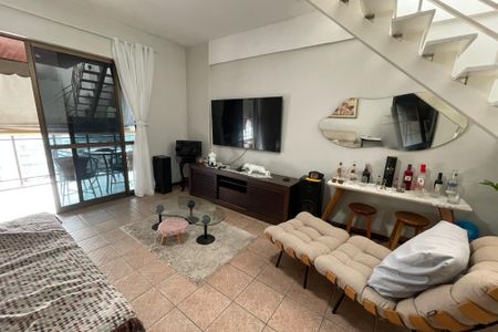 Sala de apartamento para alugar com 3 quartos, 250m² em Jardim 25 de Agosto, Duque de Caxias