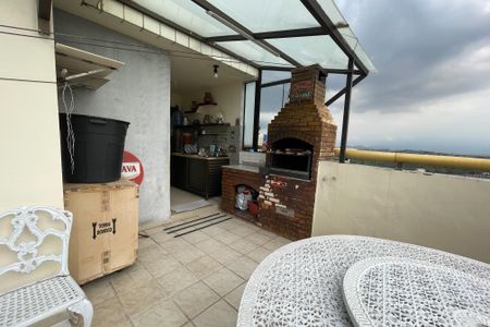 Apartamento para alugar com 250m², 3 quartos e 3 vagas Apartamento para alugar com 250m², 3 quartos e 3 vagasVaranda