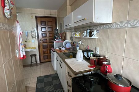 Apartamento para alugar com 250m², 3 quartos e 3 vagas Apartamento para alugar com 250m², 3 quartos e 3 vagasCozinha