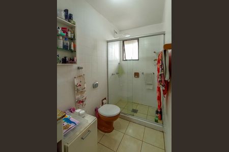 Casa à venda com 143m², 4 quartos e 2 vagasBanheiro