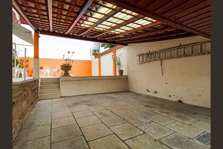 Casa à venda com 143m², 4 quartos e 2 vagasÁrea comum