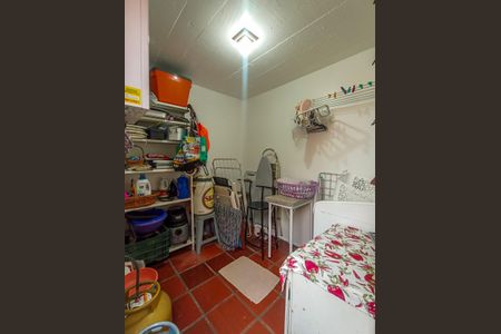 Casa à venda com 143m², 4 quartos e 2 vagasQuarto de Serviço