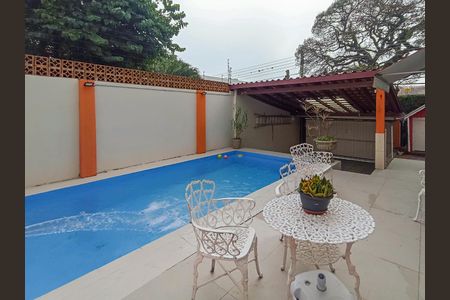 Casa à venda com 143m², 4 quartos e 2 vagasÁrea comum