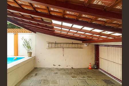 Casa à venda com 143m², 4 quartos e 2 vagasÁrea comum