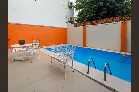 Casa à venda com 143m², 4 quartos e 2 vagasÁrea comum