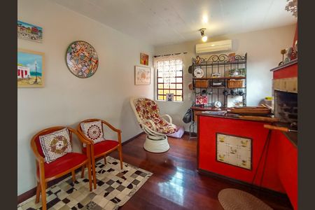 Casa à venda com 143m², 4 quartos e 2 vagasSala