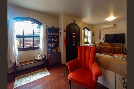 Sala de casa à venda com 4 quartos, 143m² em Tristeza, Porto Alegre