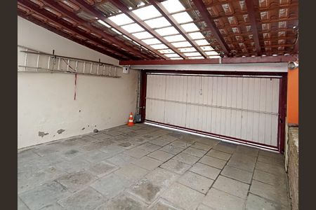 Casa à venda com 143m², 4 quartos e 2 vagasÁrea comum