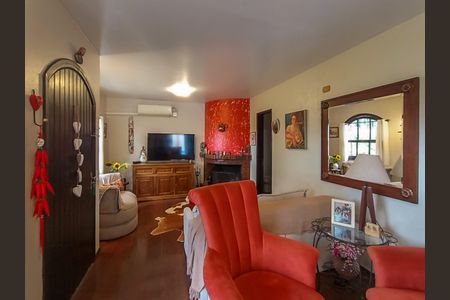 Sala de casa à venda com 4 quartos, 143m² em Tristeza, Porto Alegre