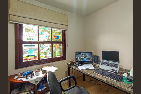 Casa à venda com 143m², 4 quartos e 2 vagasQuarto 2